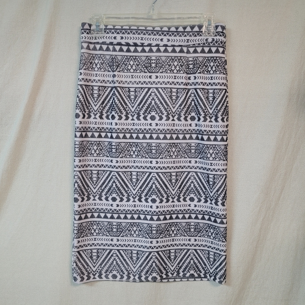 CI Sono Skirt Womens Med Black White Aztec Pattern Stretch Pencil Skirt Western